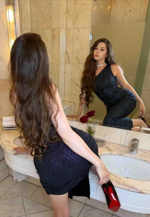 Elite Russian Escorts in Delhi | High-Class Companion Anna